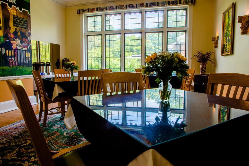 Morehead Manor Bed&Breakfast Durham Exterior foto